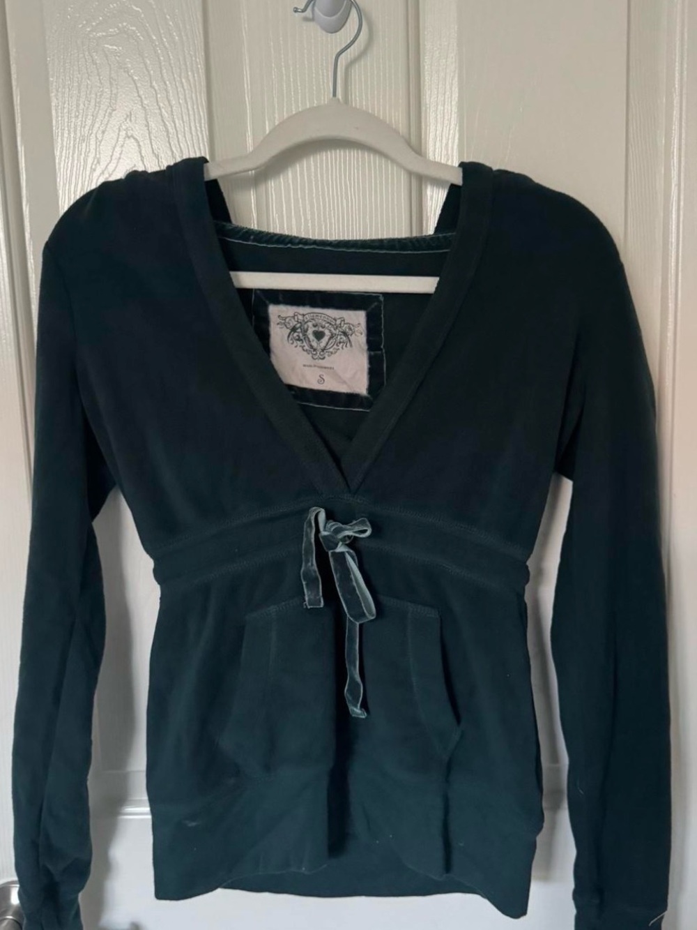 ellemenno Women's V-Neck Long Sleeve Sweater in Dark Teal